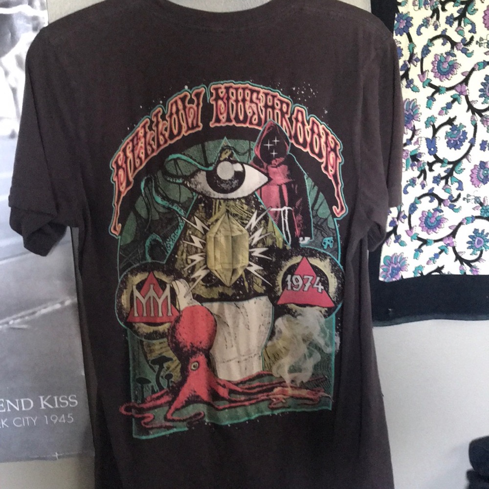 Mellow mushroom tee
